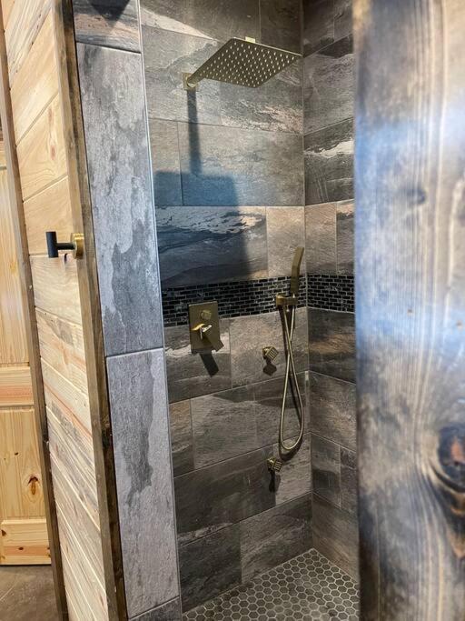 The Big Tex Luxury Cabin Is Epic Broken Bow Εξωτερικό φωτογραφία