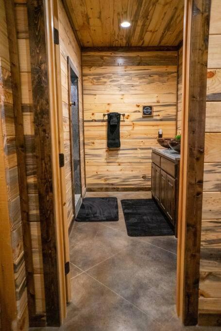 The Big Tex Luxury Cabin Is Epic Broken Bow Εξωτερικό φωτογραφία