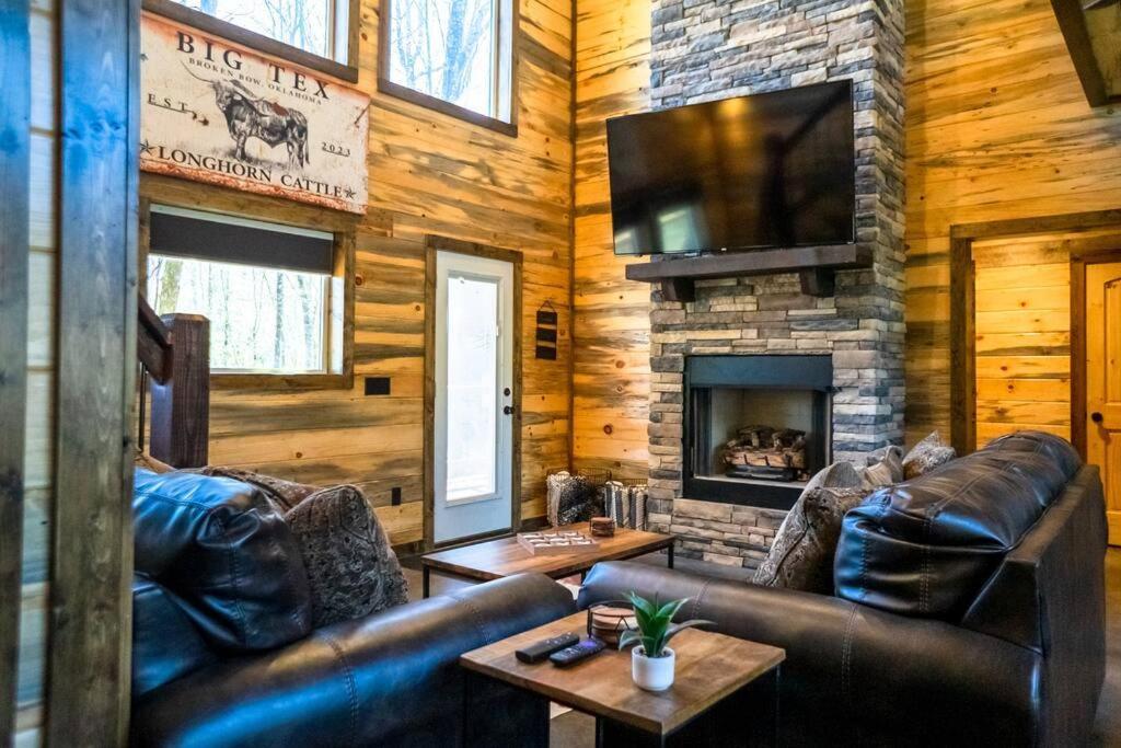 The Big Tex Luxury Cabin Is Epic Broken Bow Εξωτερικό φωτογραφία